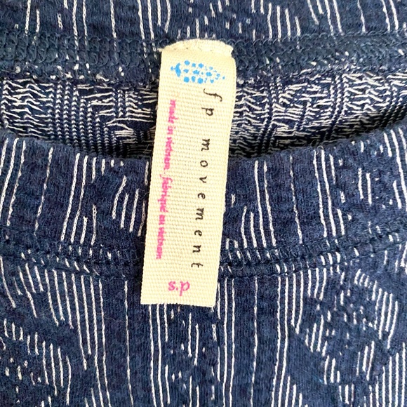 FP Movement by Free People Navy Patterned Winter Active Base Long Sleeve Top - Picture 5 of 7